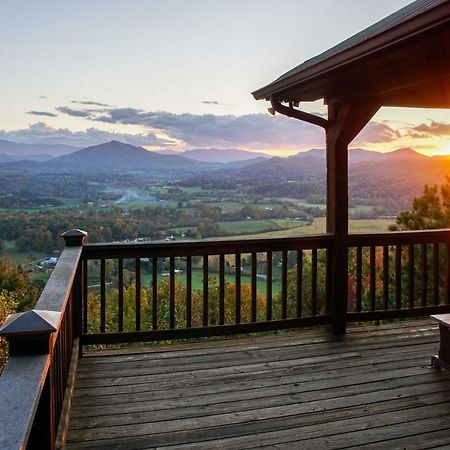 הוילה פיג'ן פורג' Smoky Mountain Retreat With Hot Tub, Arcade Games מראה חיצוני תמונה